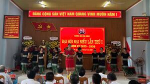 Văn nghệ chào mừng
